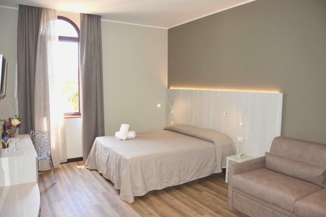 Hotel Regent - In Pieno Centro San Benedetto del Tronto Exterior photo