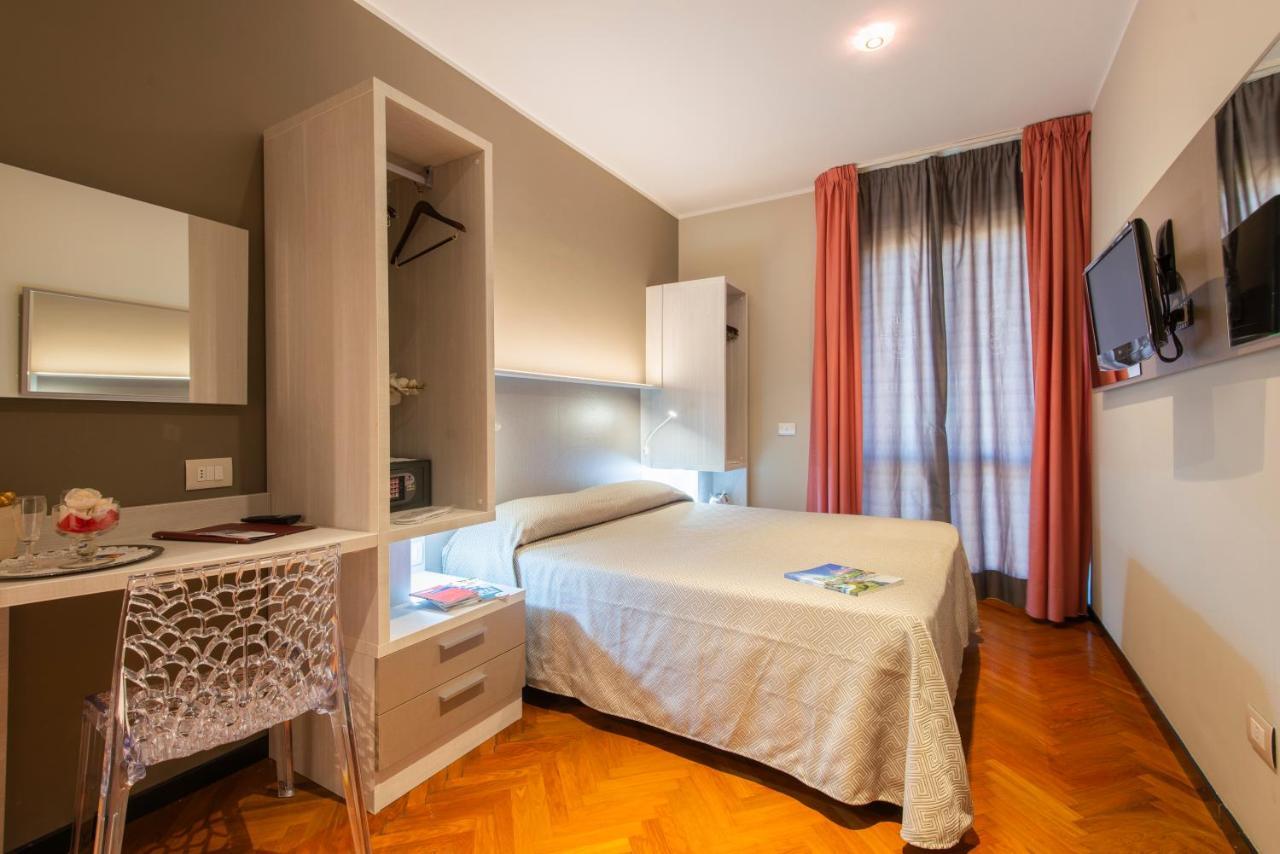 Hotel Regent - In Pieno Centro San Benedetto del Tronto Exterior photo